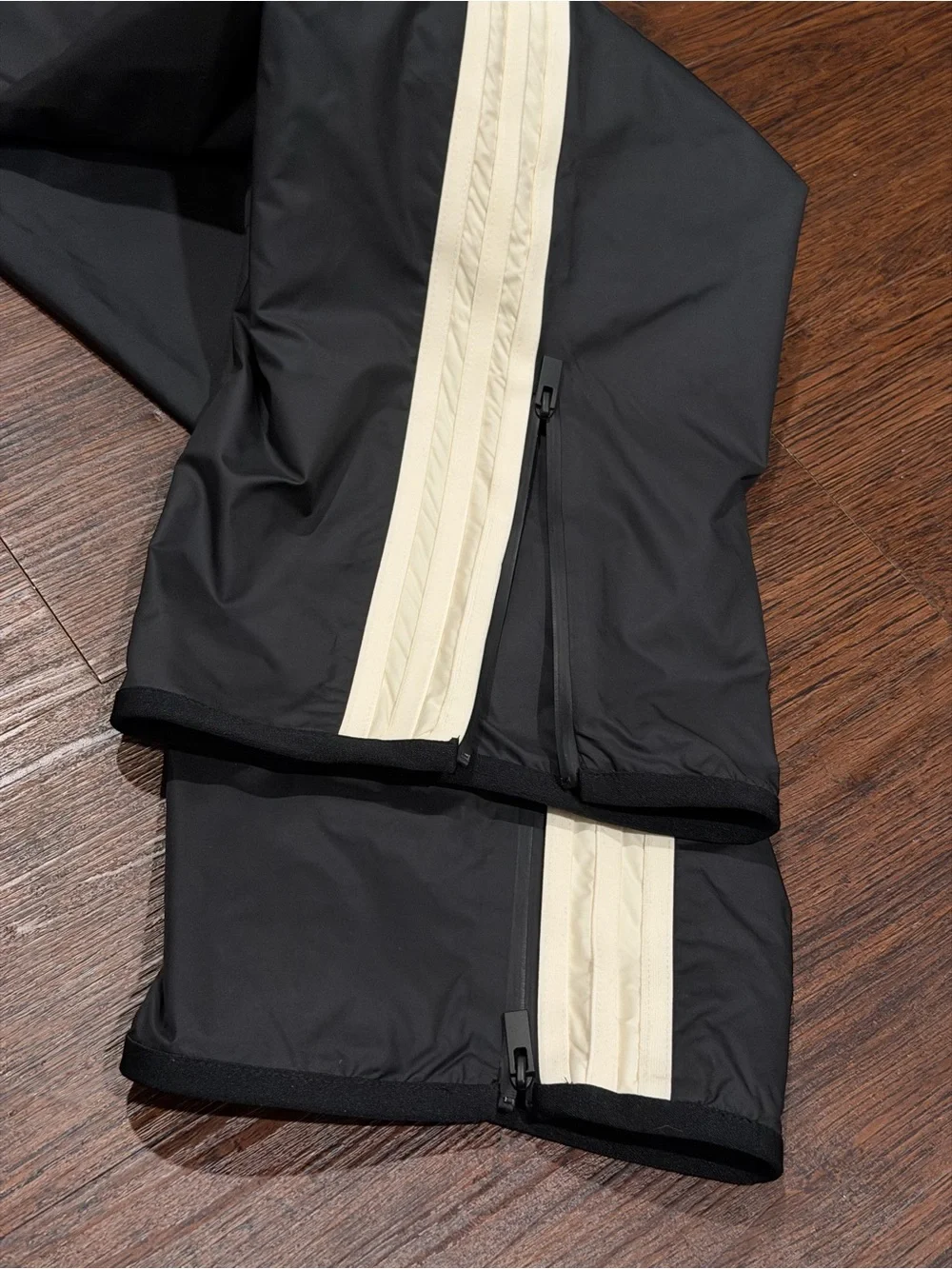 Adidas x FEAR OF GOD Mens Track Pants Drawstring Black Cream Size L IS8727